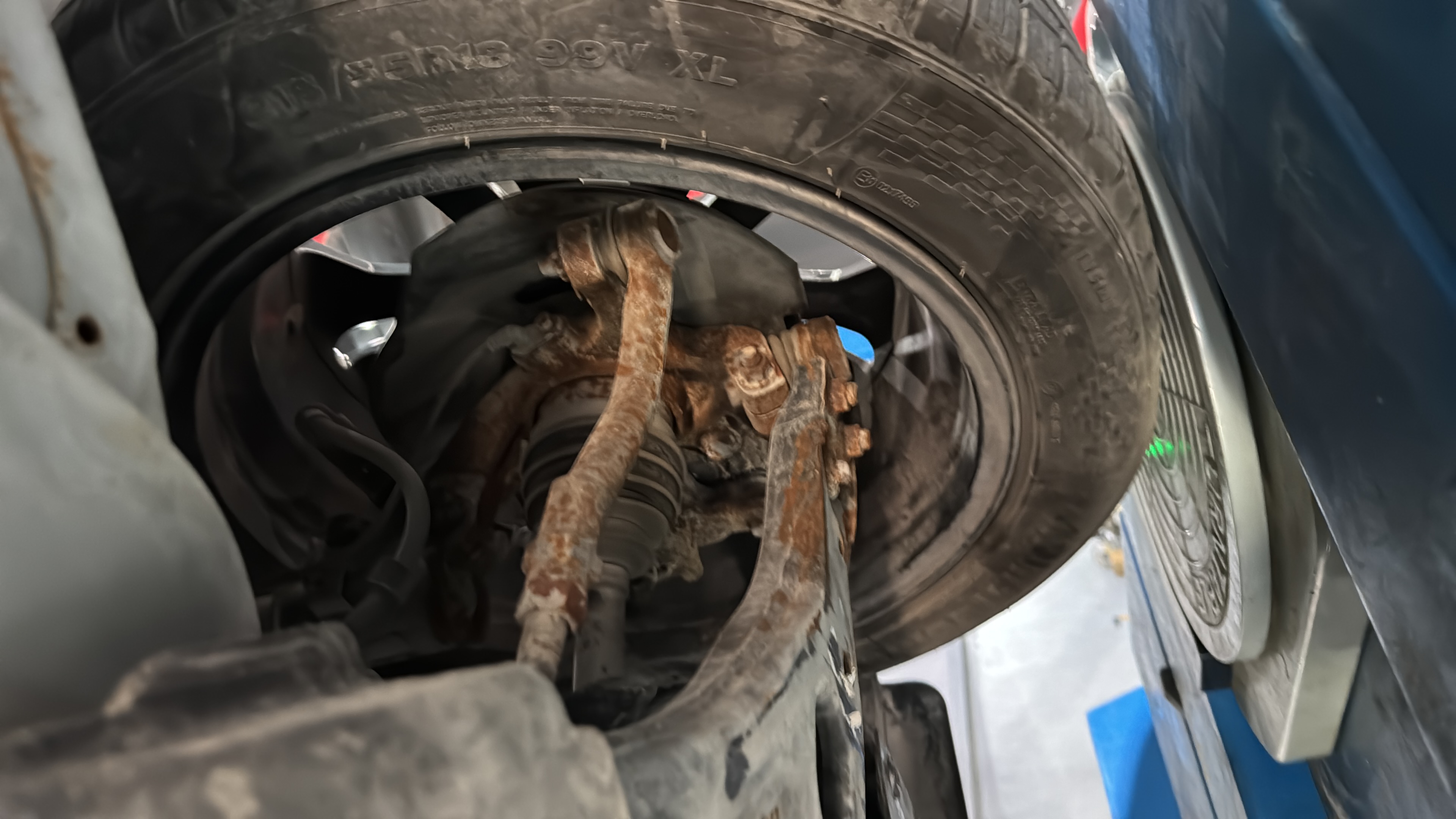 Car Detailing Service — FixHive Garage